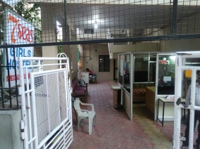 7SEAS GIRLS HOSTEL